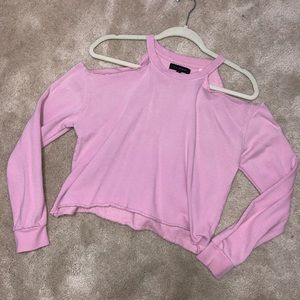 Cut out shoulder, long sleeve cropped top